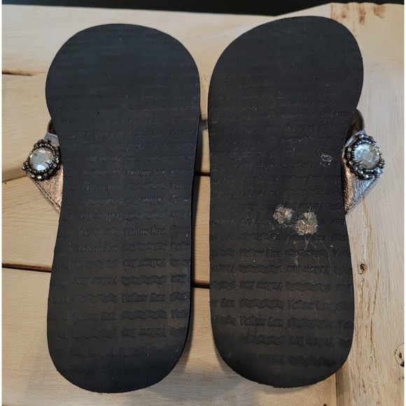 Yellow Box Cherilyn Bronze Beaded Rhinestones Leather 9 Wedge Flip Flops Sandals - Picture 11 of 11